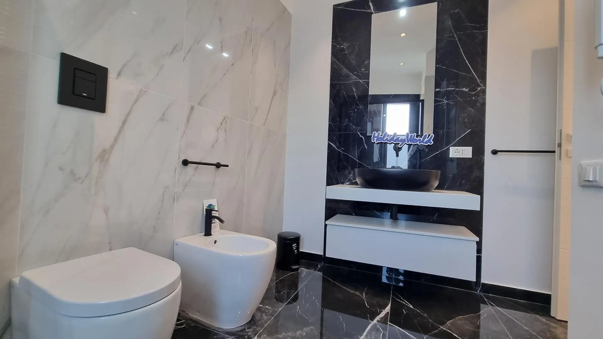 Maxela Penthouse By Holiday World Palermo Italy