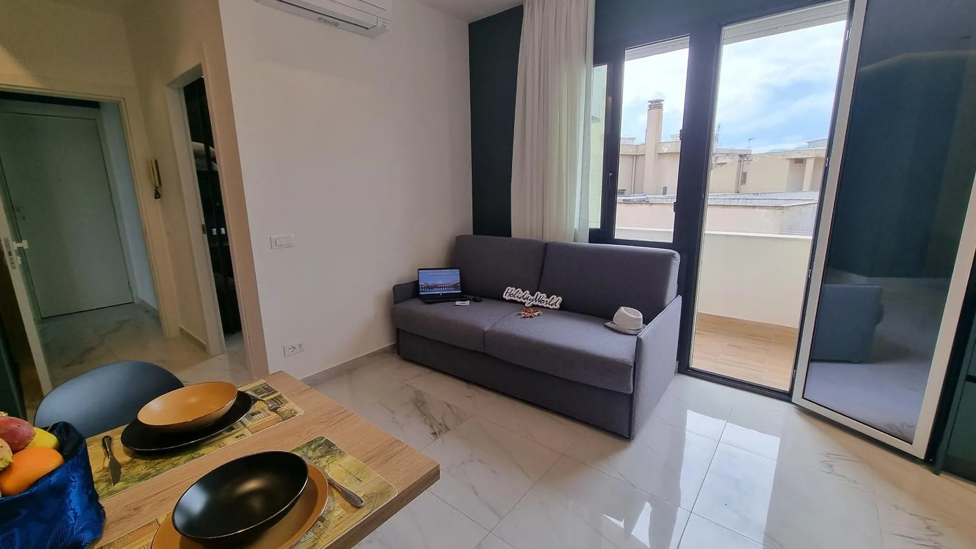 Maxela Penthouse By Holiday World Palermo 0*,