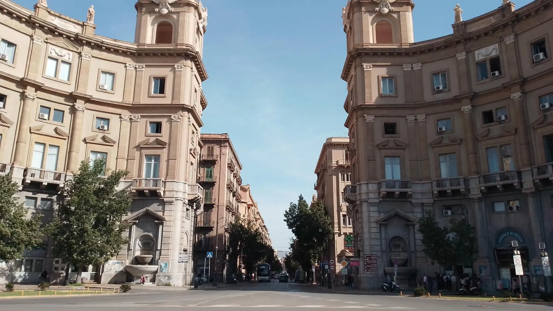 Maxela Penthouse By Holiday World Palermo Italy