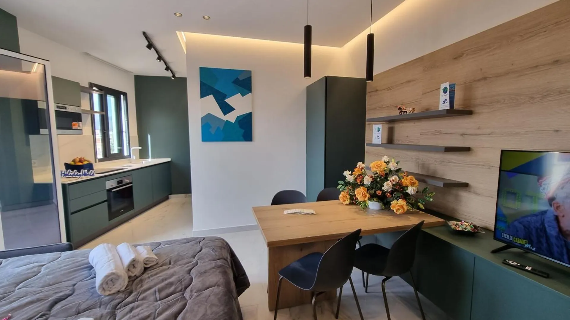 Maxela Penthouse By Holiday World Palermo Italy